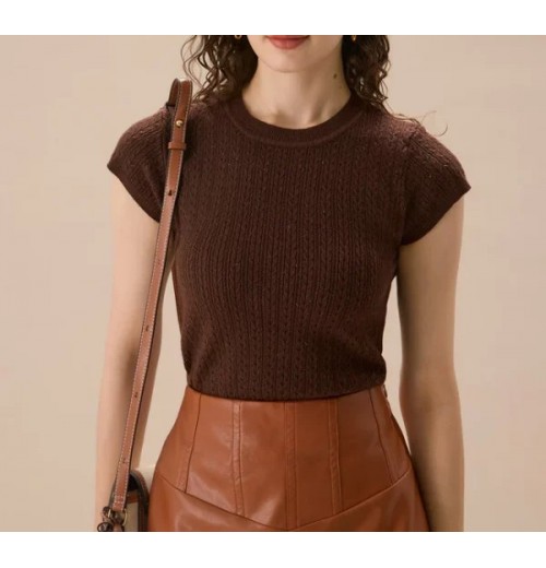 Women’s Brown Crew Neck Ribbed Knit Tee